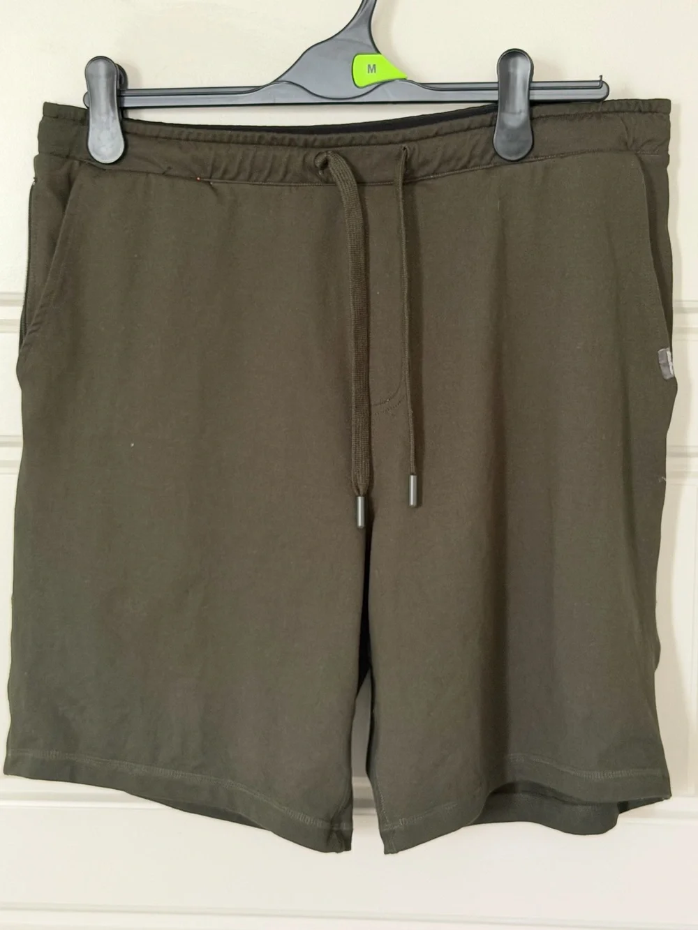 Eddie Bauer Lounge Men's Jersey Sweat Shorts Olive Army Green Zip Pockets L